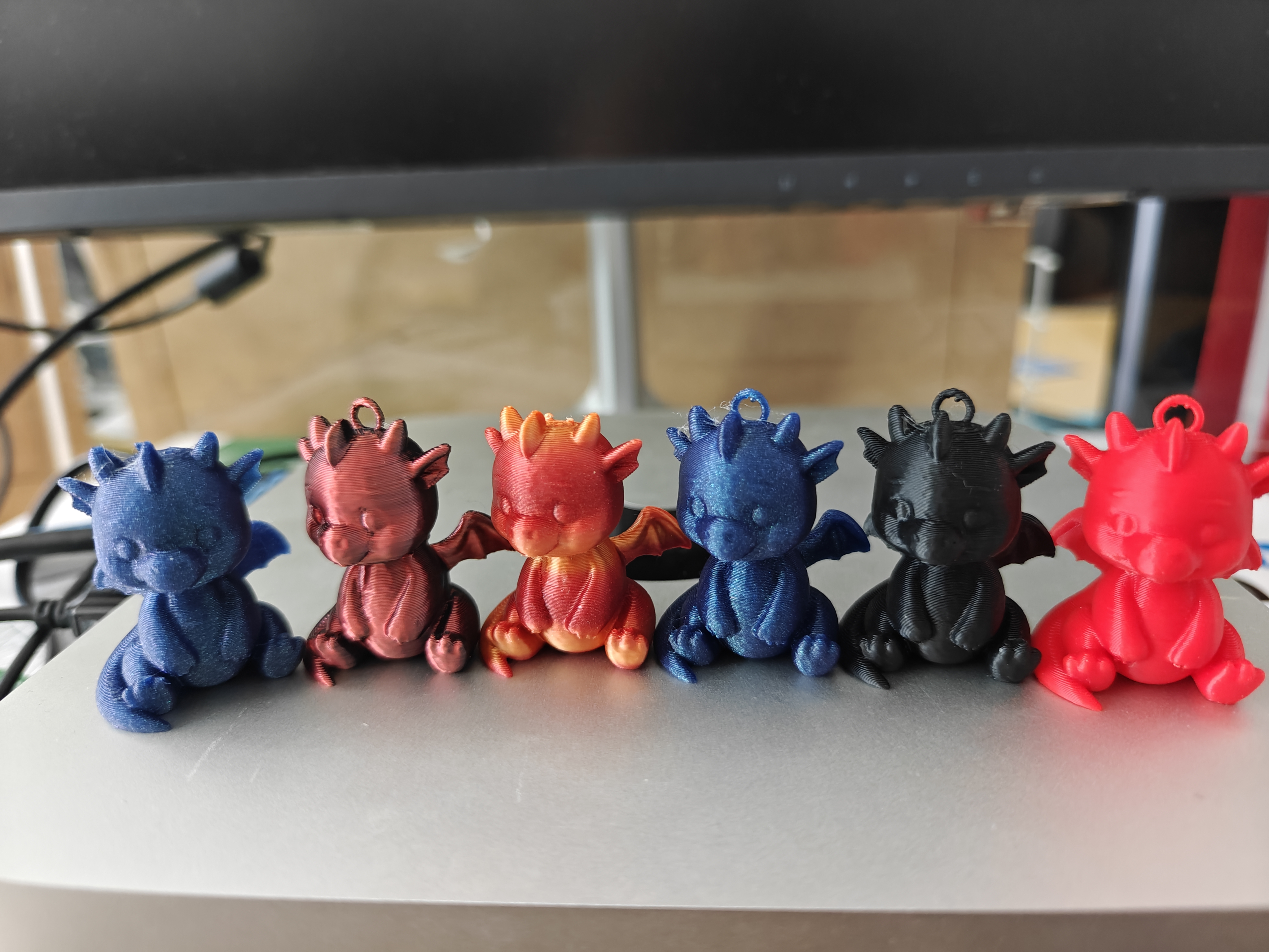 Draghetti stampati in 3D nelle diverse varianti di colore